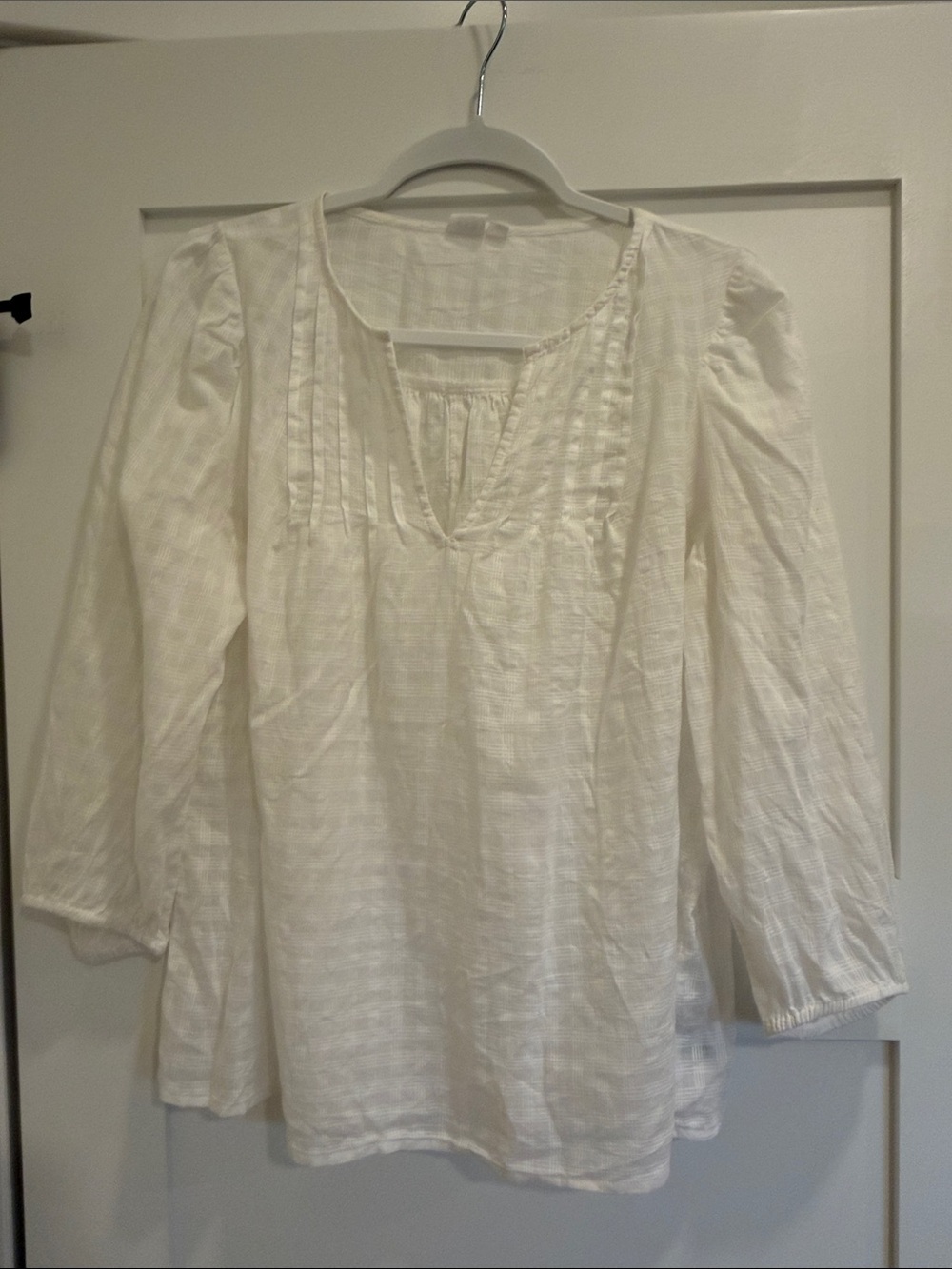 GAP White Pintuck V-Neck Peasant Top